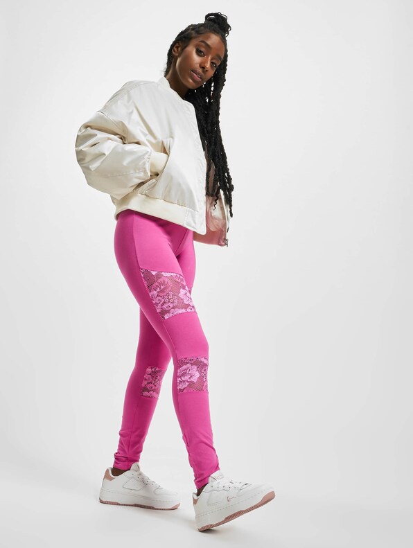 Ladies Laces Inset-5