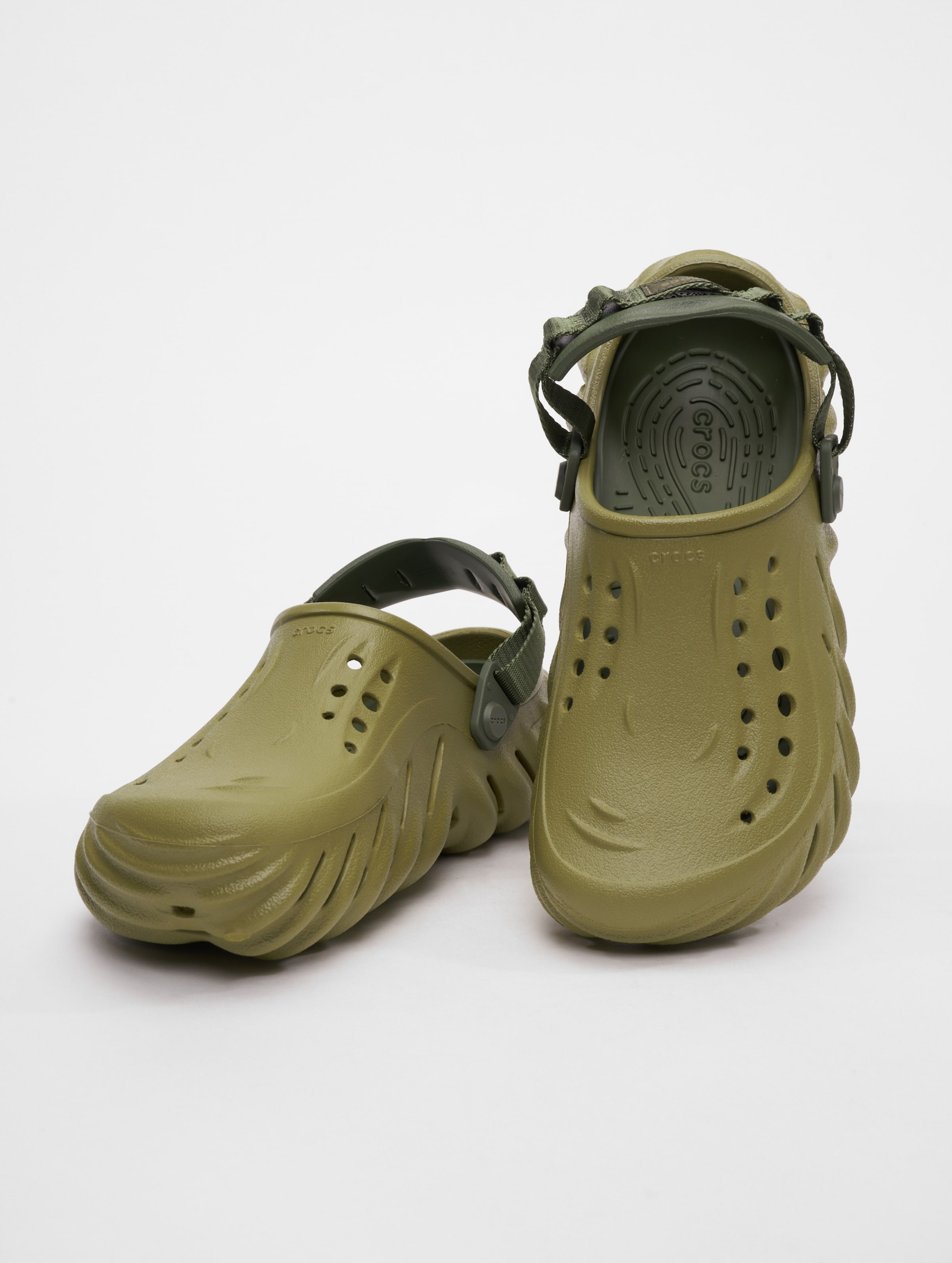 Crocs Echo Clog Sandalen Frauen,Männer,Unisex op kleur olijf, Maat 3940_1