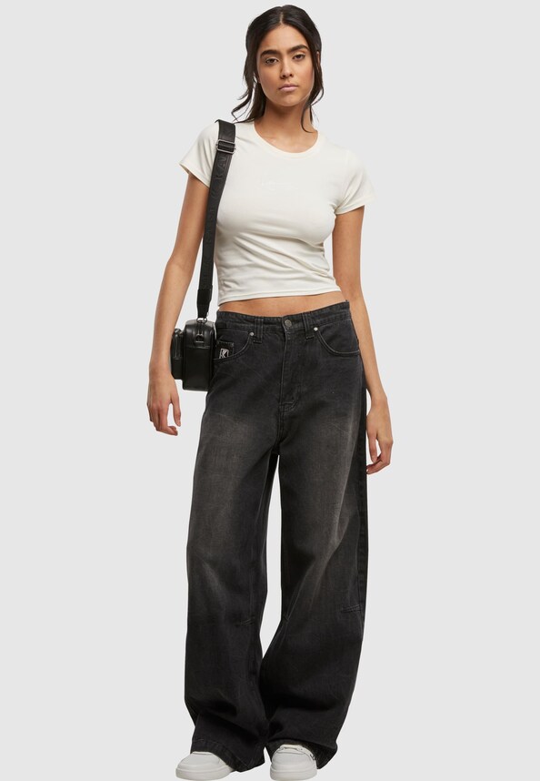 Small Signature Short -3