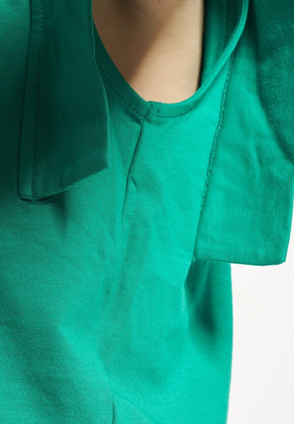 Vivi Squared Cropped-3