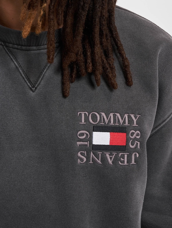 Tommy Jeans Timeless Sweater-3