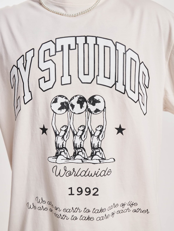 2Y Studios Globus Oversize T-Shirt-3