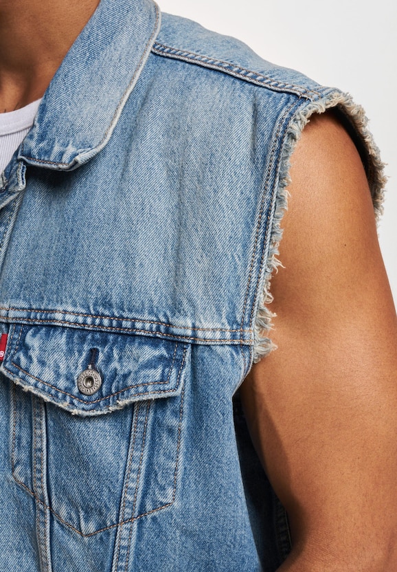 Levi's® Relaxed Trucker Med Indigo Worn In Vest-3