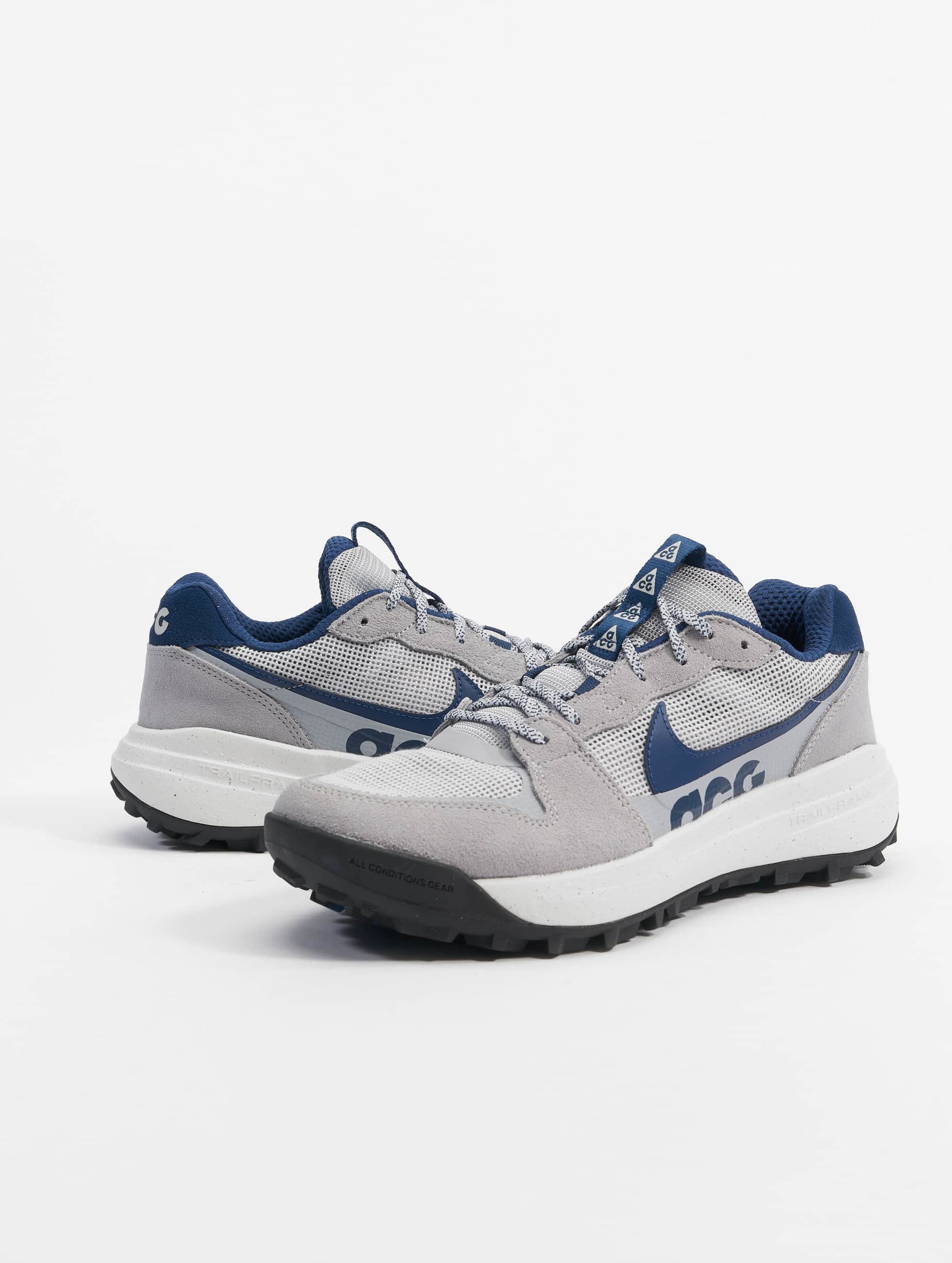 Nike acg cheap grey running shoes