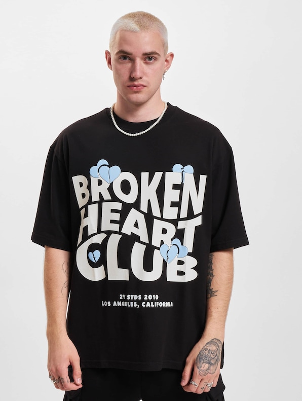 2Y Studios Broken Heart Club Oversize T-Shirt-0