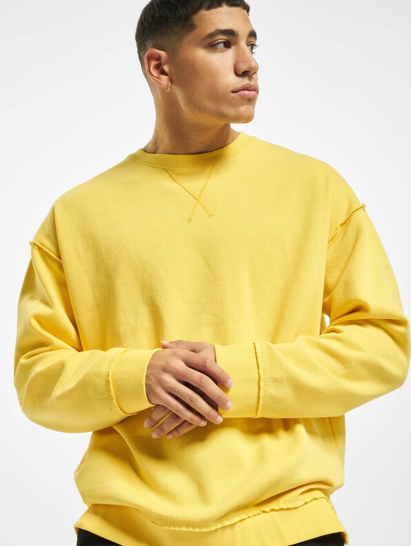 Oversized Open Edge-0