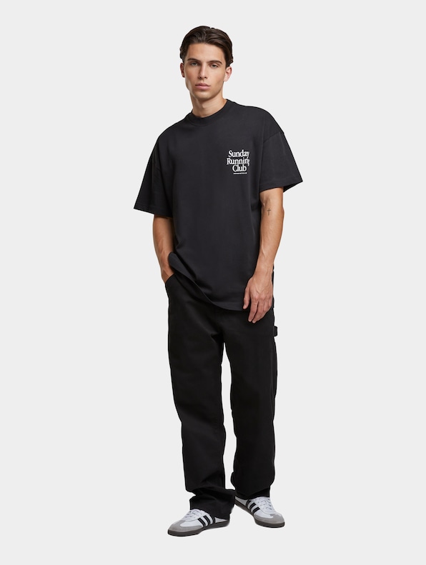 Sunday Running Club Oversized-3