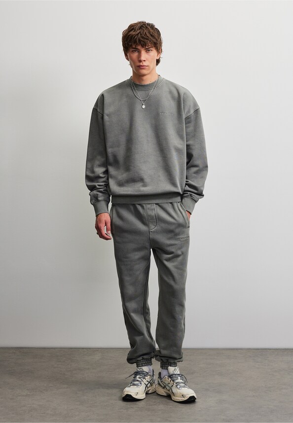 Logo Oversized-4
