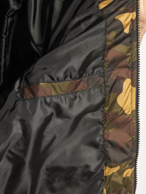 Urban Classics Hooded Camo Puffer Jacket Dark-7
