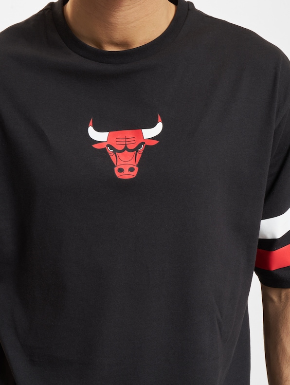 Chicago Bulls NBA Arch Graphic Oversized-3