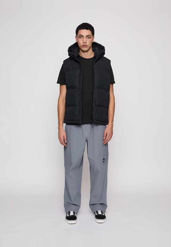 Aero Bodywarmer Hooded-2