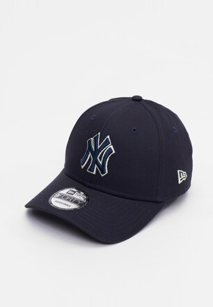 Team Outline 9Forty New York Yankees