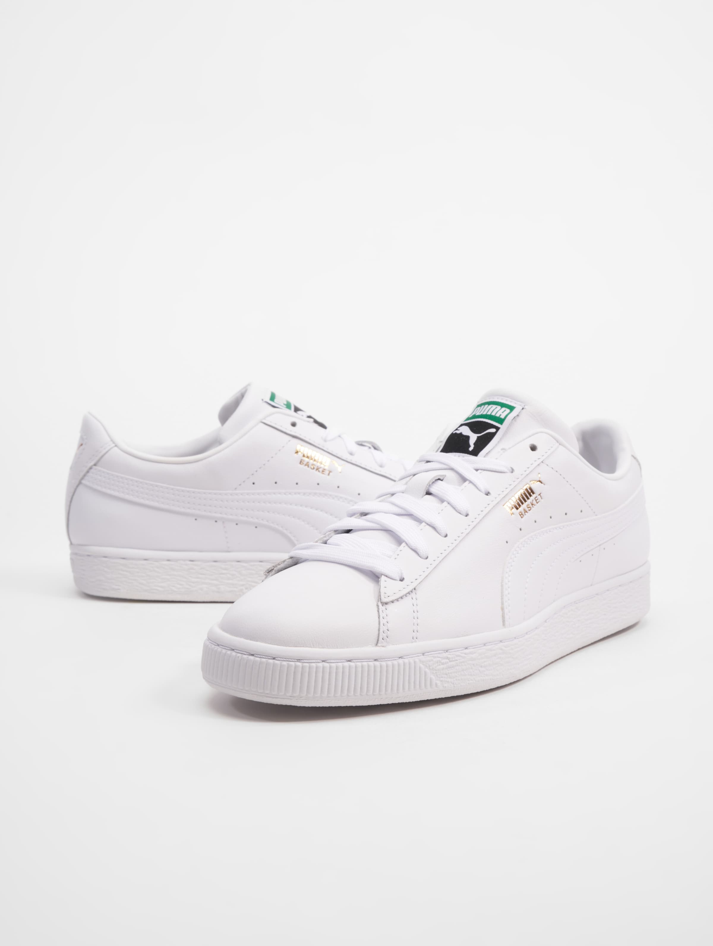 Puma basket classic trainers in clearance white