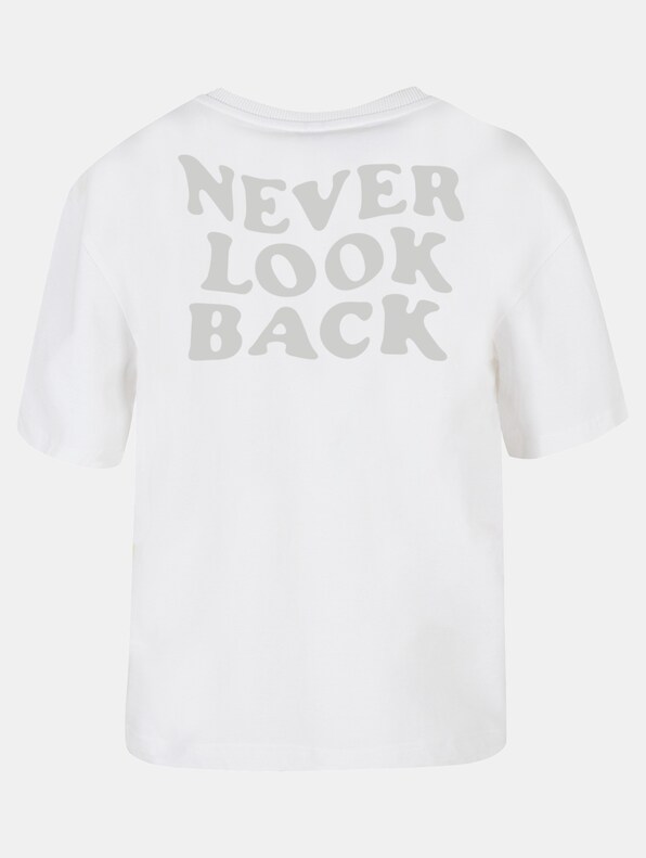 Never Look Back-3