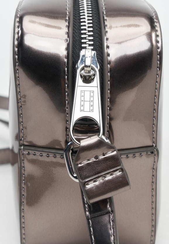 Must Camera Metallic-4