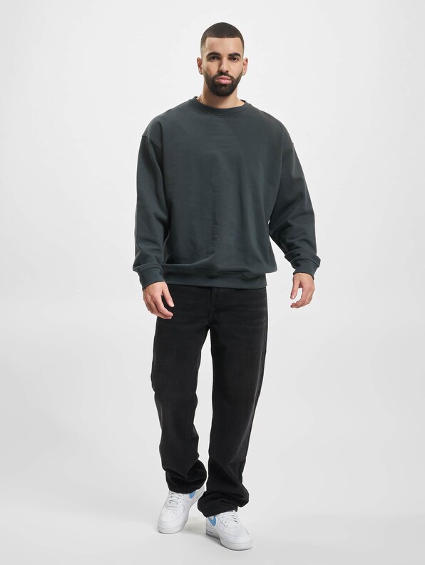 Relaxed Skinny-5