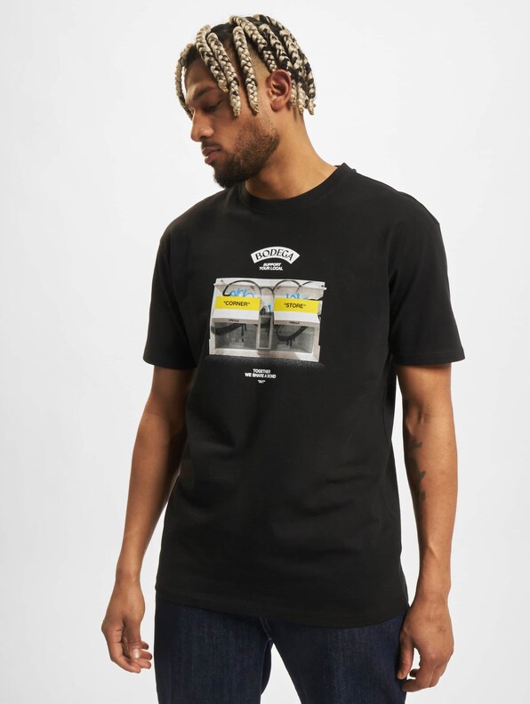 Upscale Bodega Oversize-2