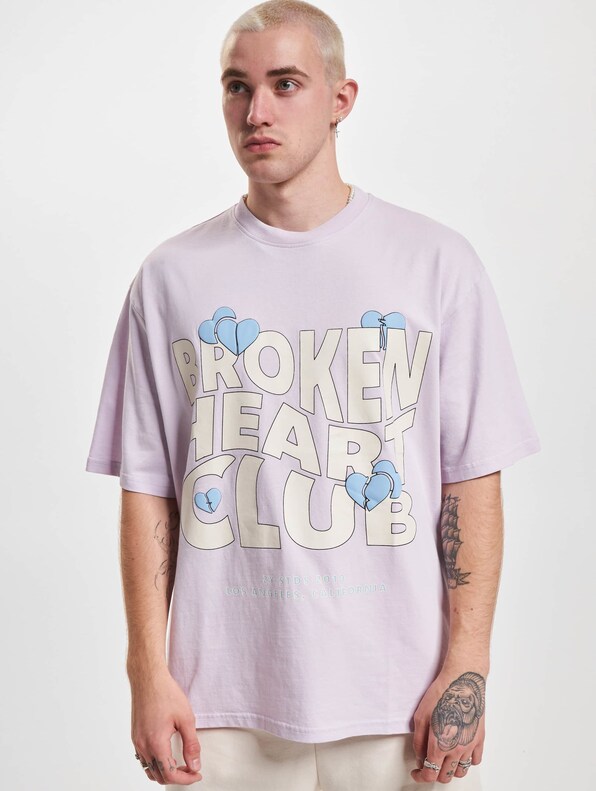 2Y Studios Broken Heart Club Oversize  T-Shirt-2