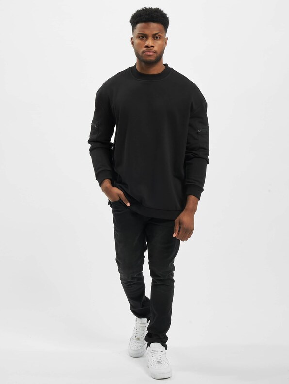 Training Terry Crew-5