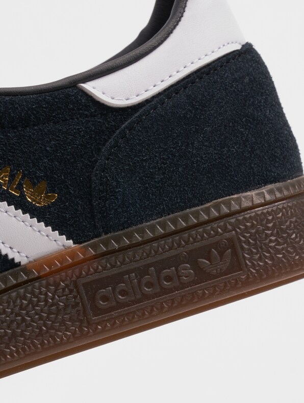 Handball Spezial-8