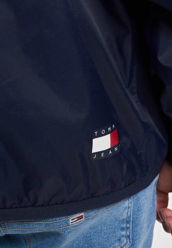 Tommy Jeans Pckable Tech Chicago Popover Windbreaker-4