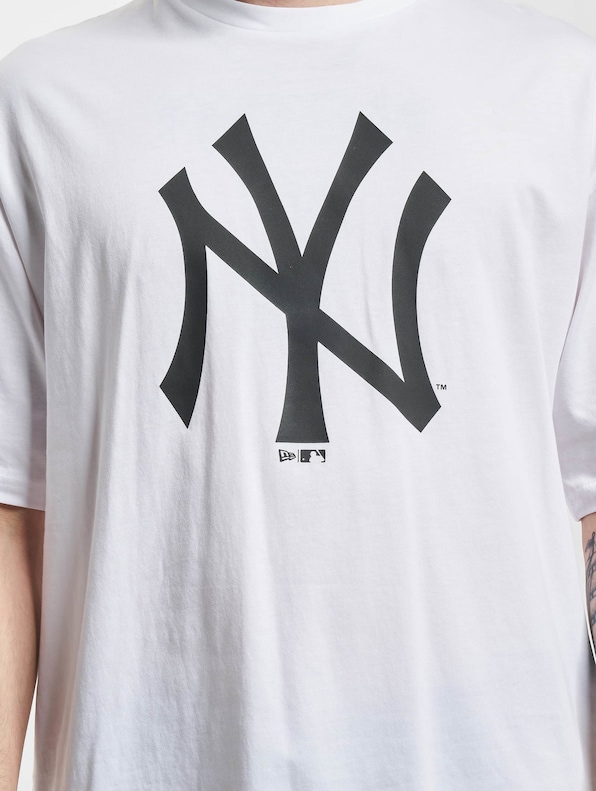 MLB New York Yankees League Essentials Oversized-3