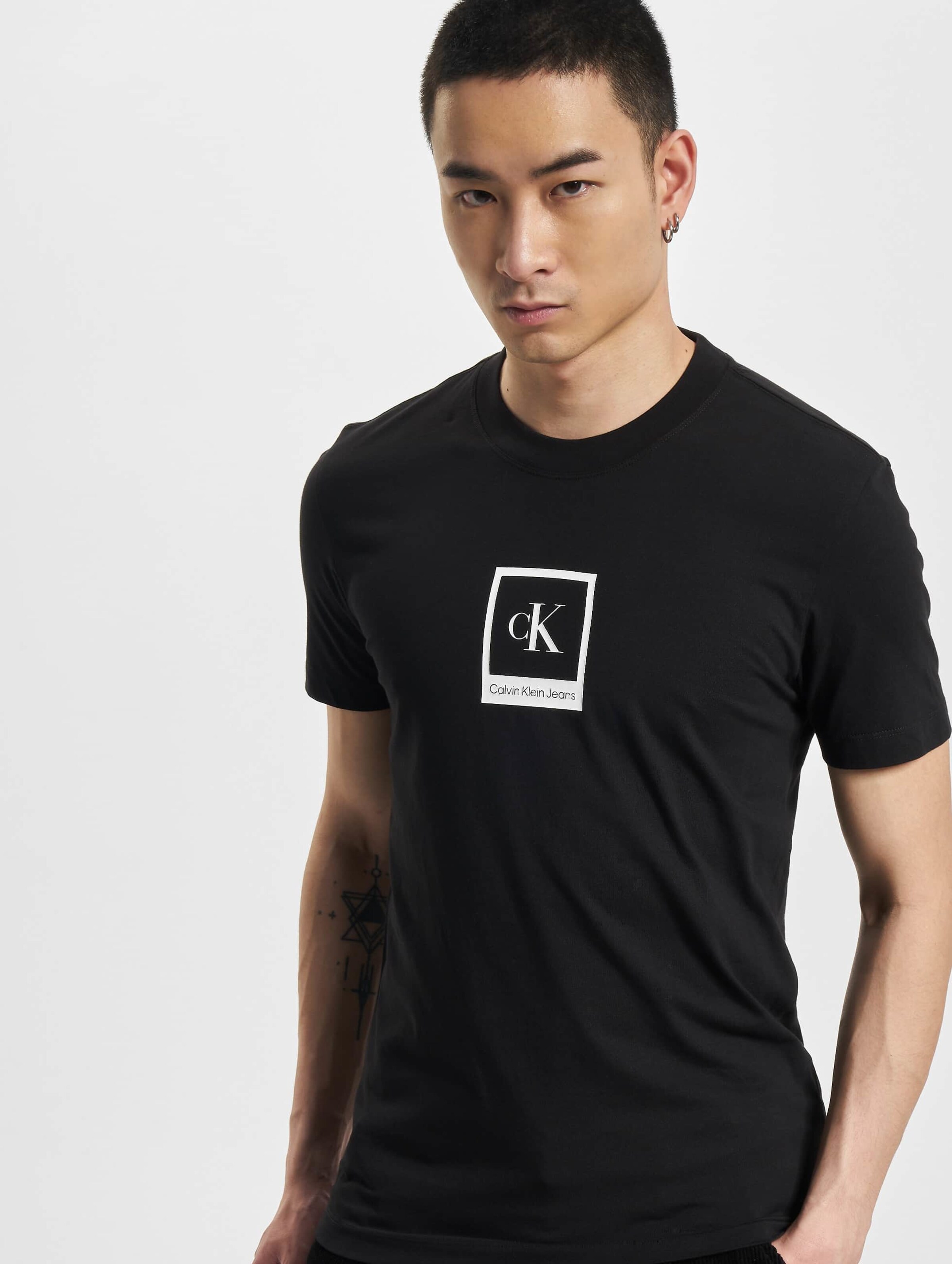 Calvin klein hotsell box t shirt