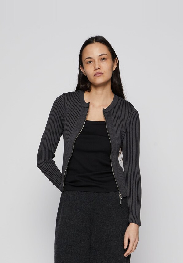 Sandra Short Zipper-2