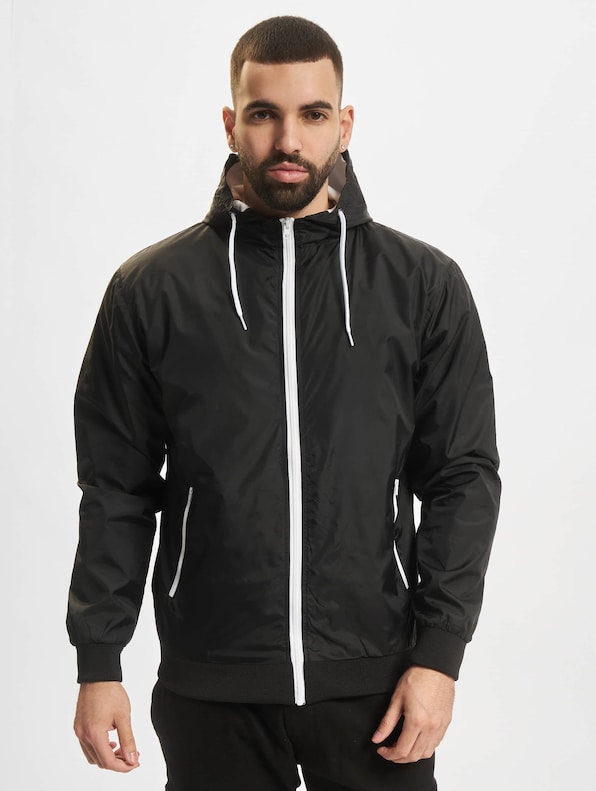 Contrast Windrunner-4