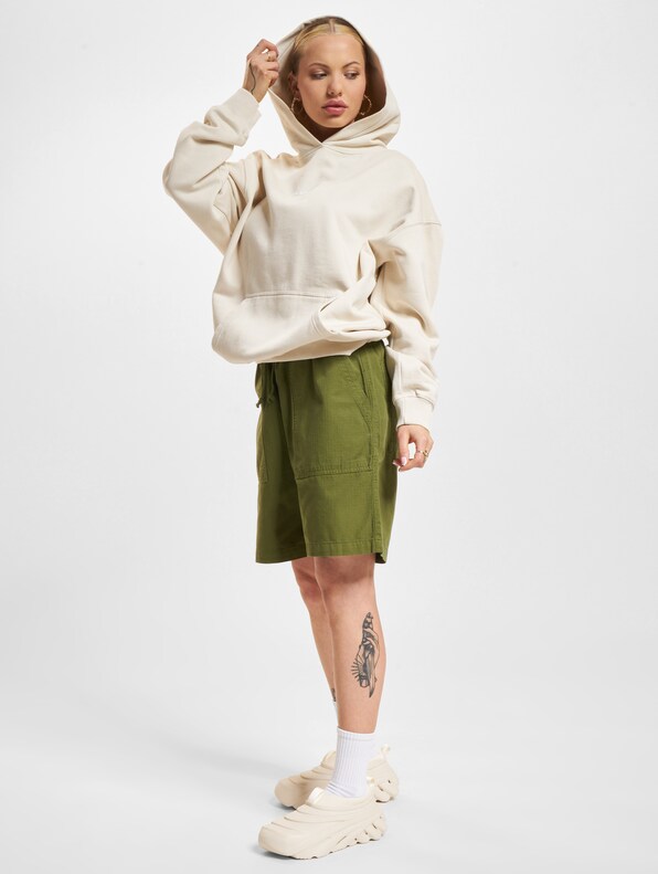 Clarita Logo Oversized -5