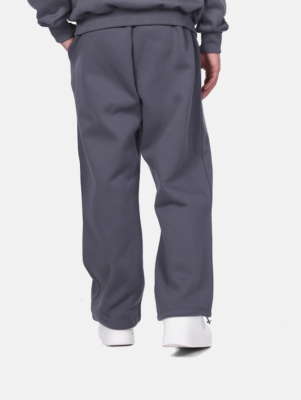 RELAXED FIT-1