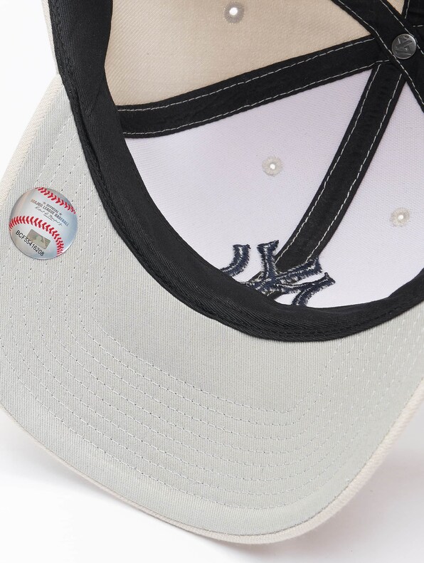 MLB New York Yankees -3