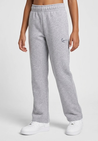 Signature Relaxed 