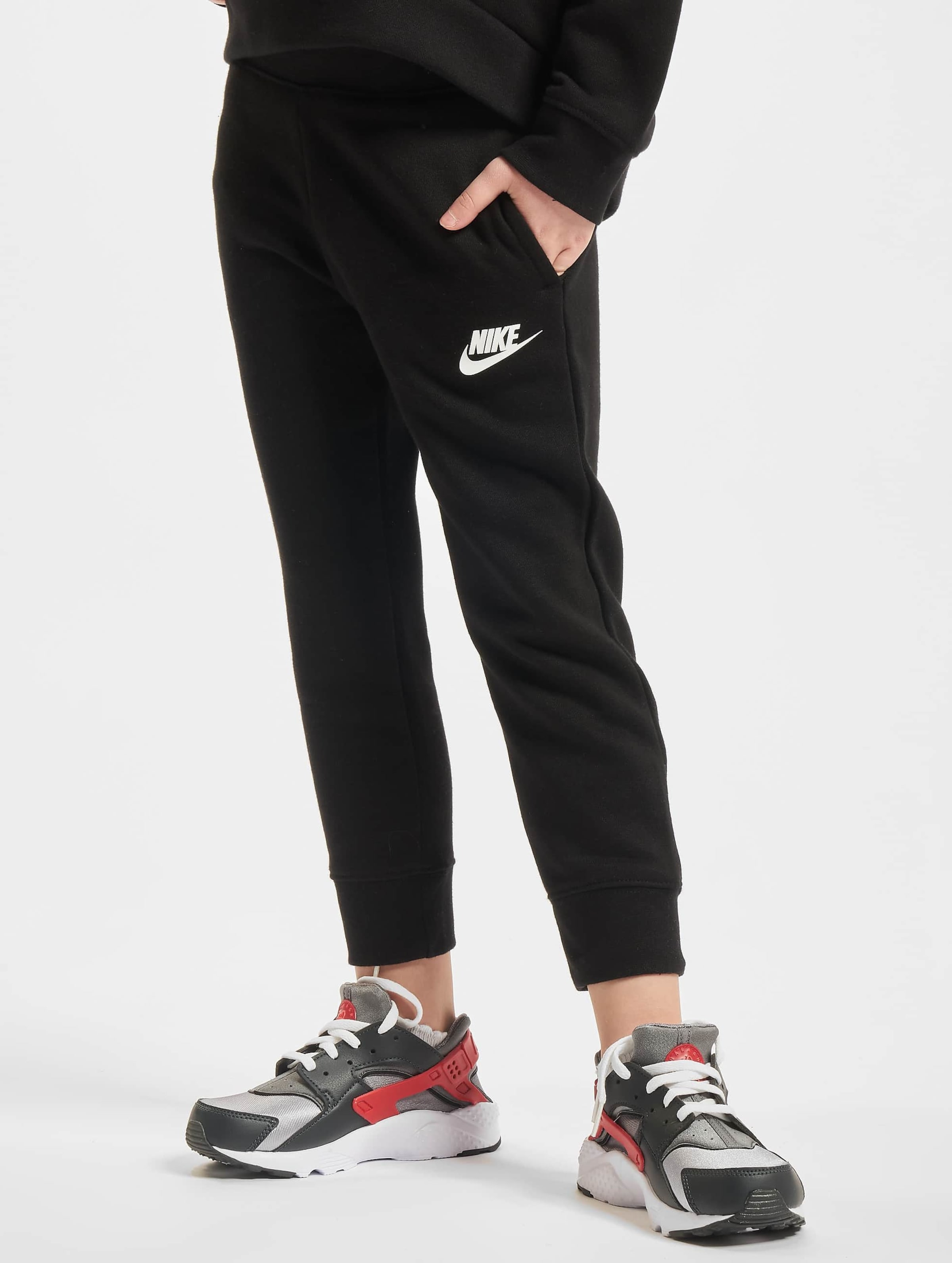 Black nike discount sweatpants for girls