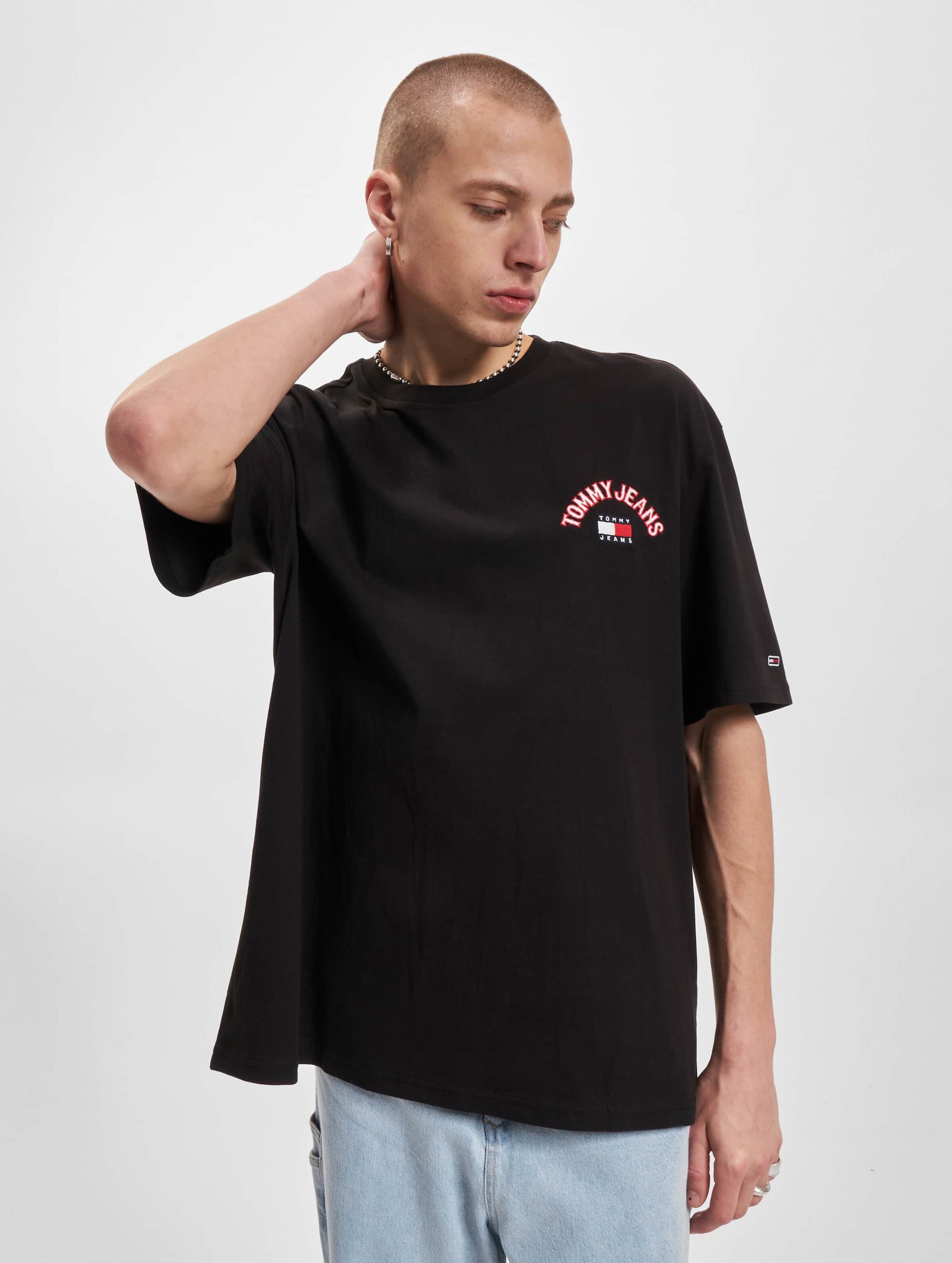 Tommy jeans clearance black t shirt