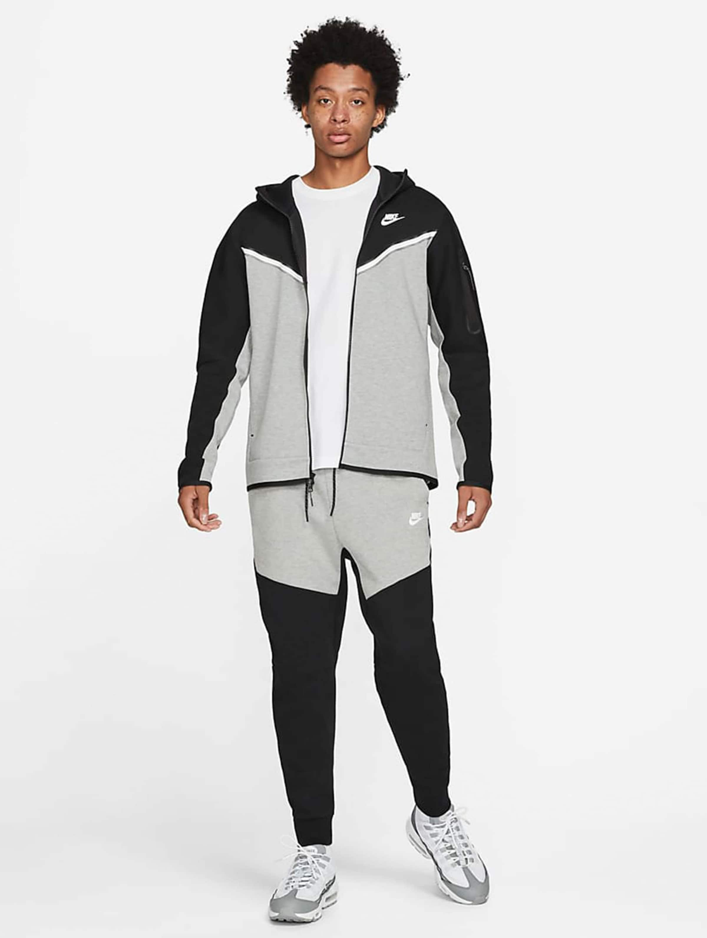 Nike tracksuit fleece online tech