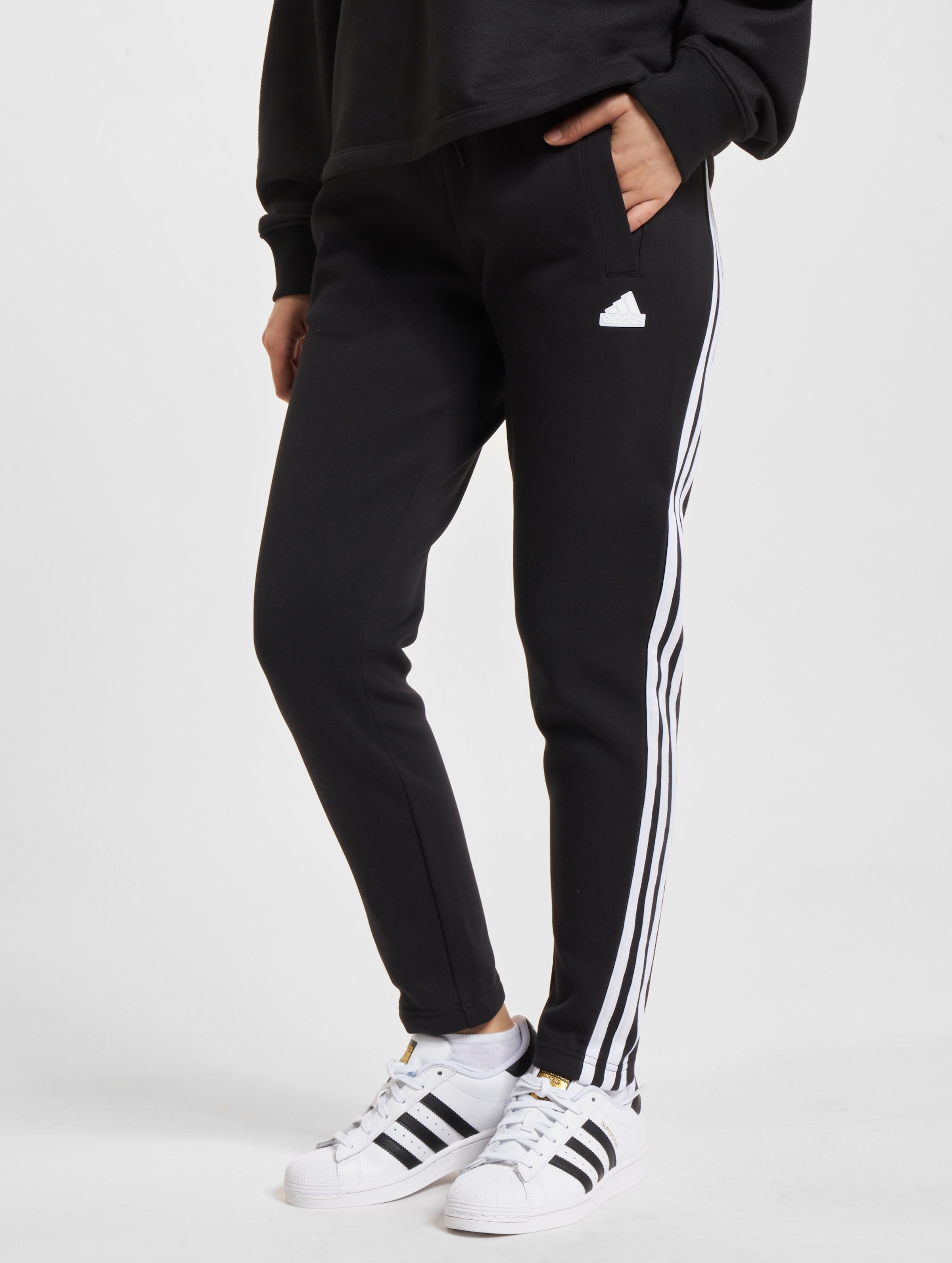 adidas Originals Future Icons Three Stripes Slim Jogginghosen Vrouwen op kleur zwart, Maat XL