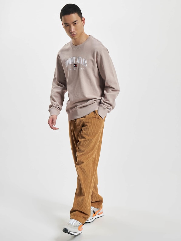 Tommy Jeans Regular Small Varsity Crew Sweater-3