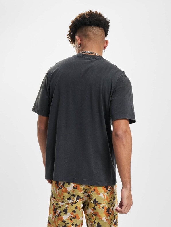 Dust Crew Neck-1