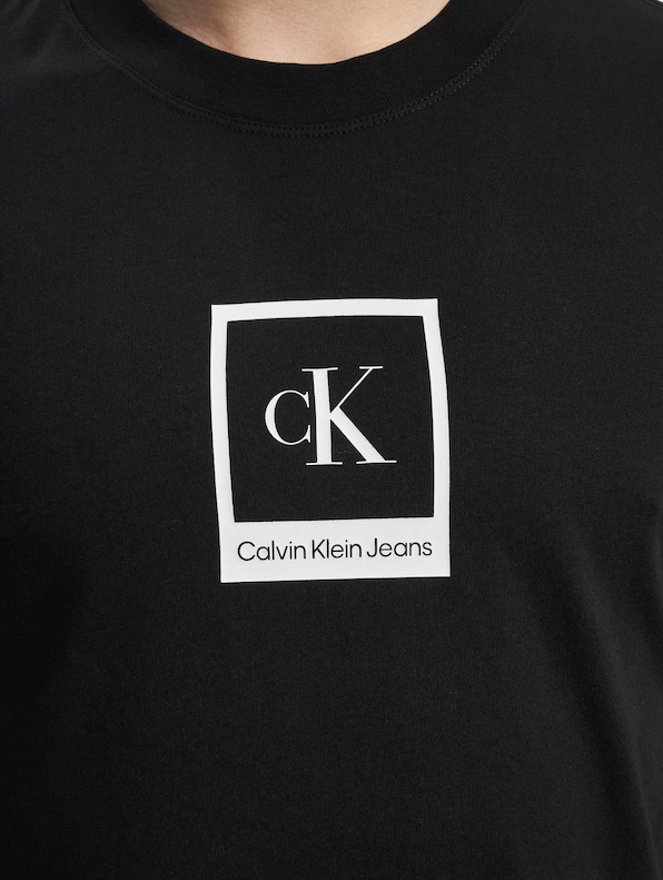 Calvin Klein Small Polaroid Center Box T-Shirt-3