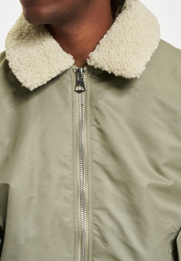 Queens Bomber -3