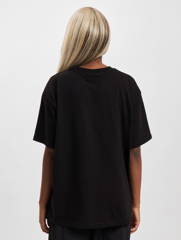 Tottenham Logo Oversized-1