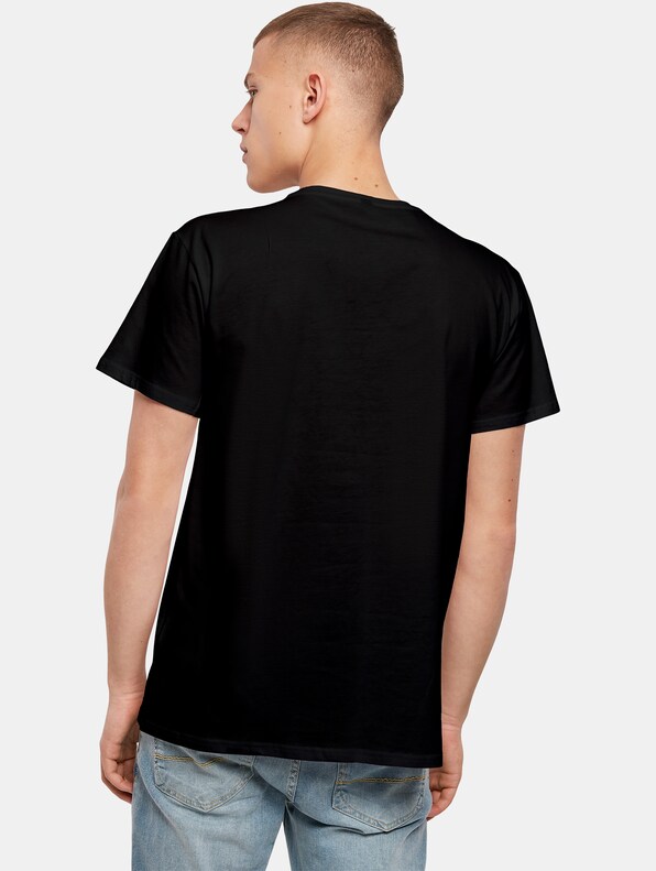 Football - Albania-1