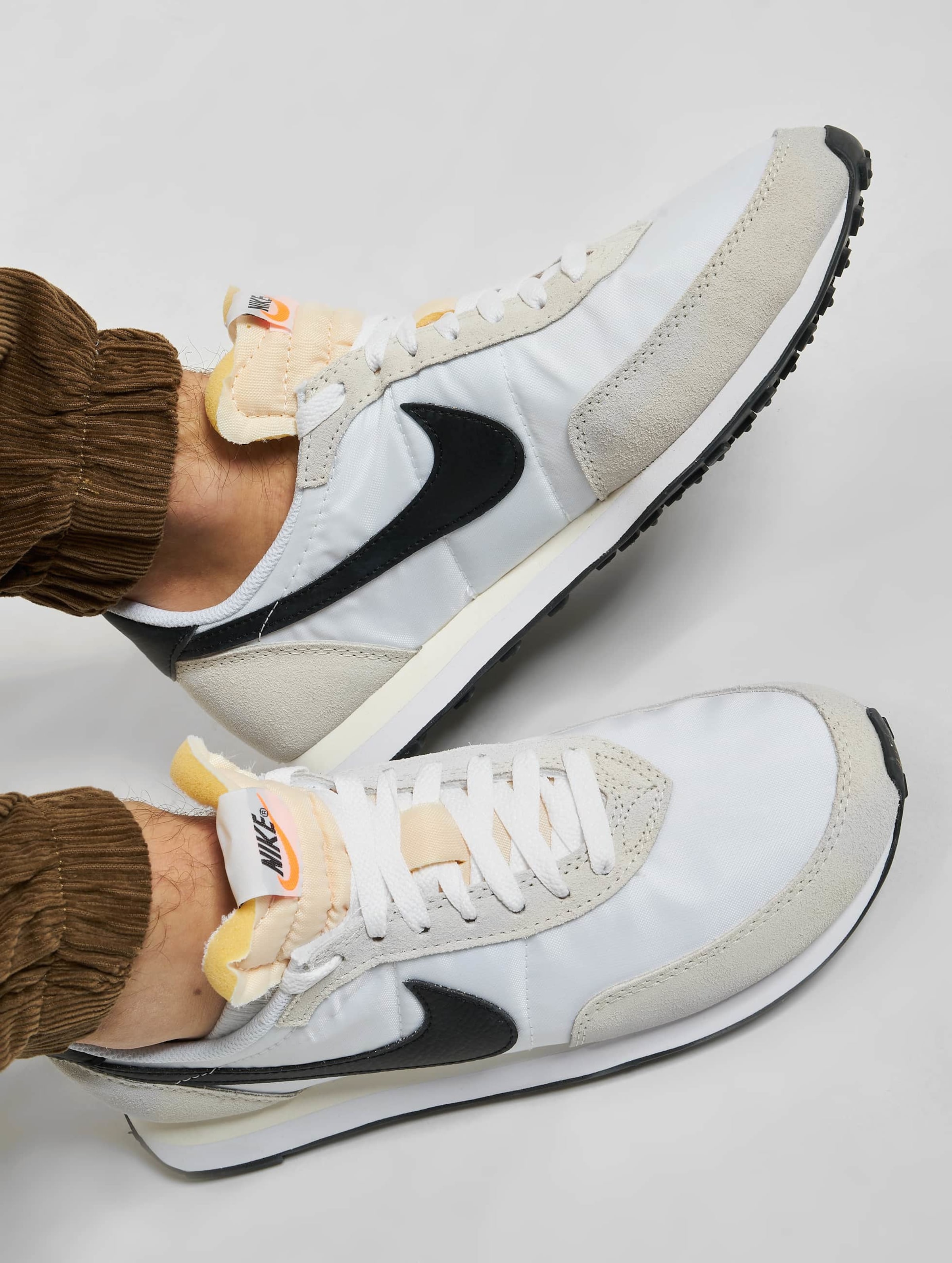 Nike on sale waffle trainer