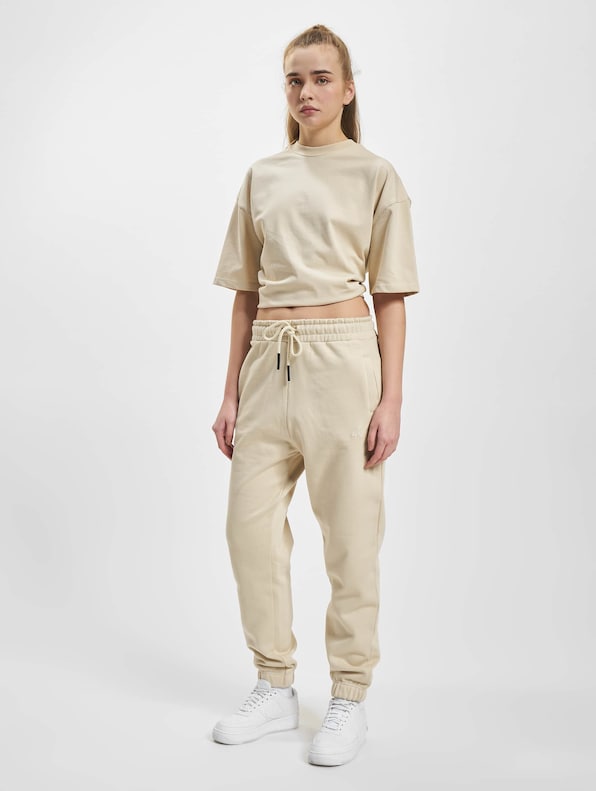 Jogger -3