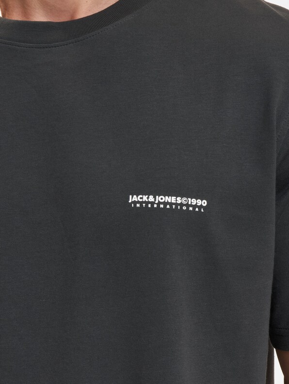 Graphic Crew Neck-3