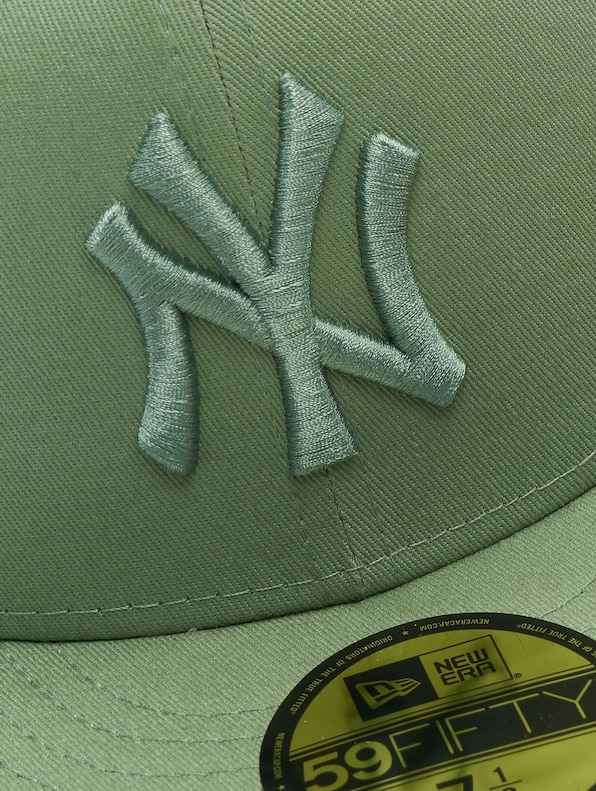 MLB New York Yankees League Essential 59Fifty-3