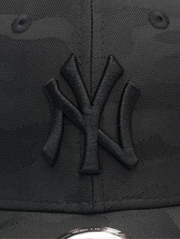 MLB New York Yankees Black Camo 39Thirty-3