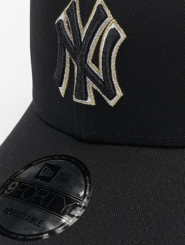 MLB New York Yankees Metallic Pop 9Forty -4