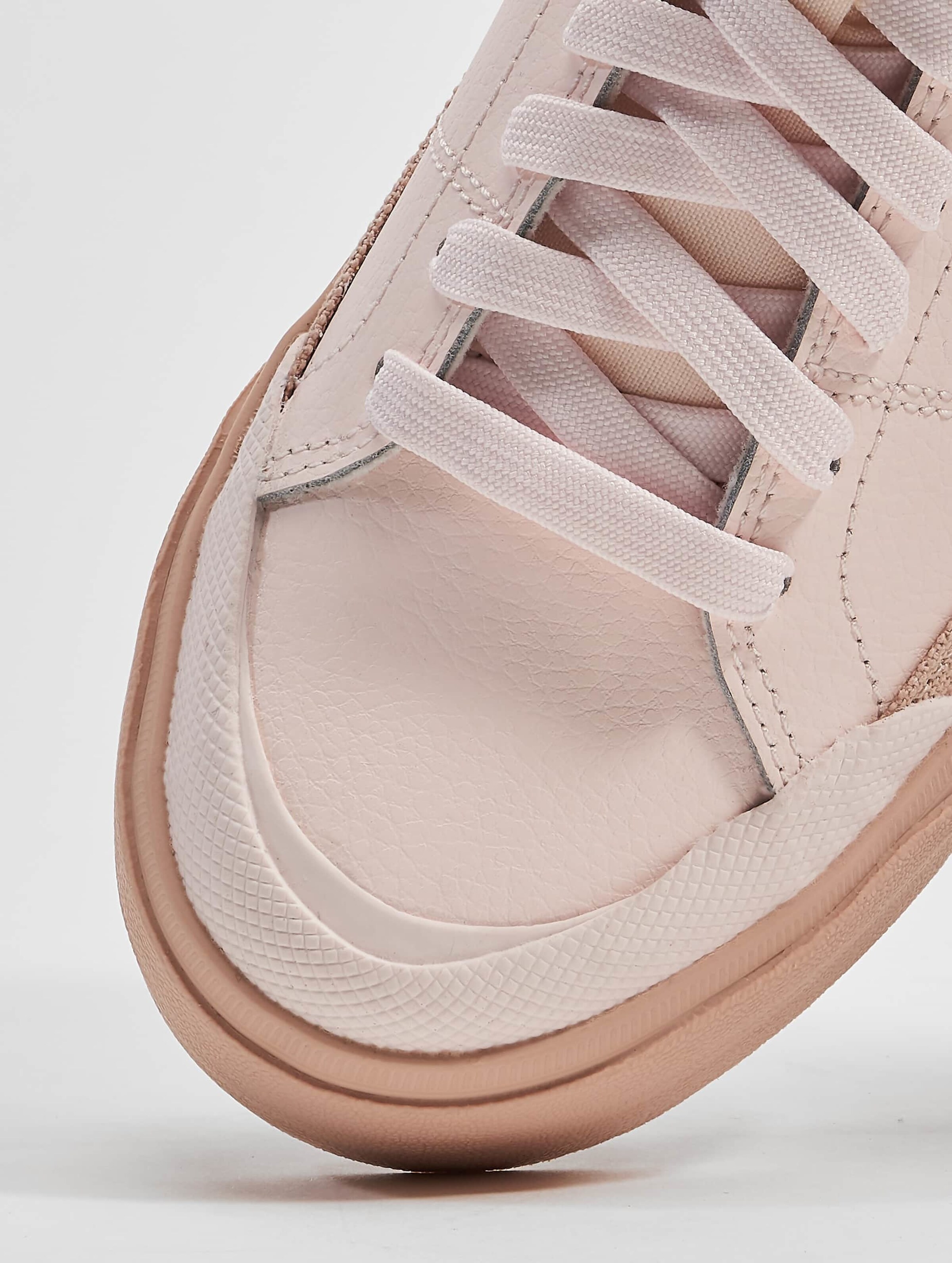 Adidas originals continental 8 vulc hot sale trainer in white and pink